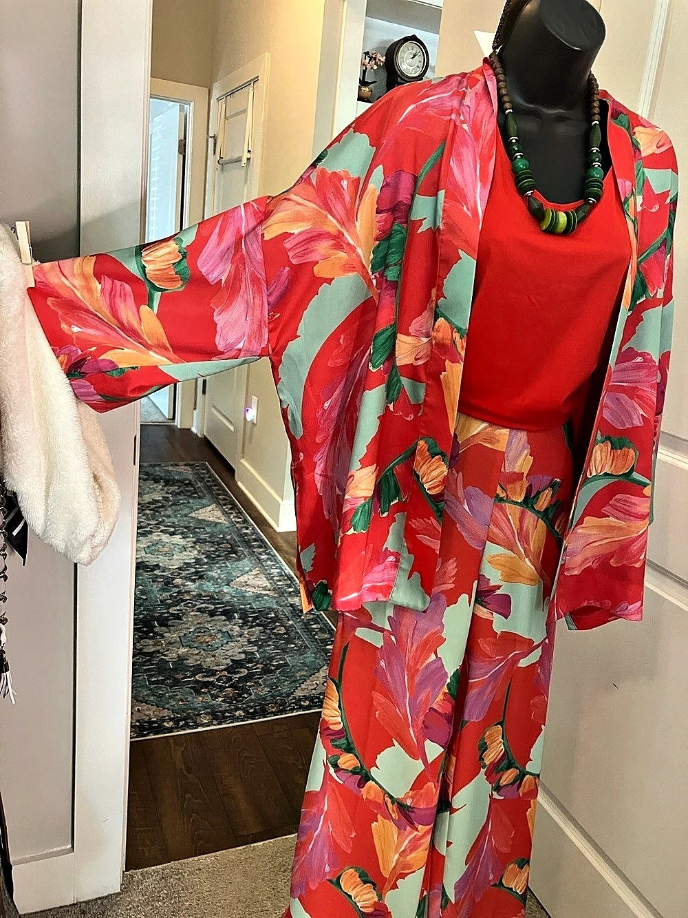 Chico's Floral Wide-Leg 3 Piece Set in Red & Green & statement necklace